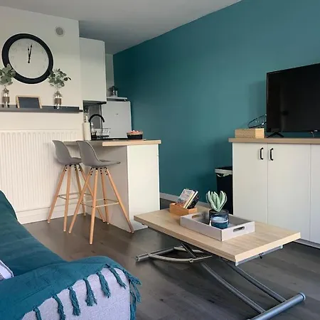 Apartmán Chaleureux Face Au Port Sta Lucia, A Pieds, Wifi Saint-Raphaël
